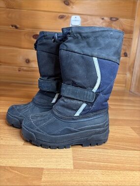 L.L. Bean Kids Navy and Black Snow Boots
